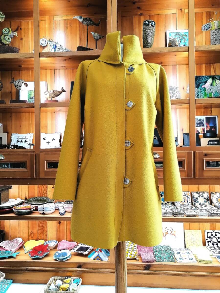Burel coat with collar - yellow